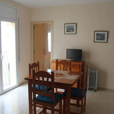 Апартаменты Apartaments Can Claudi